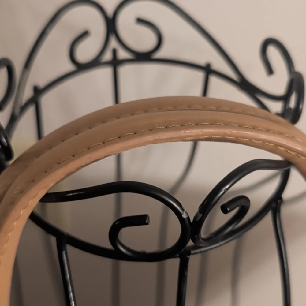 Woven Straw Bag - Picture 8 of 9